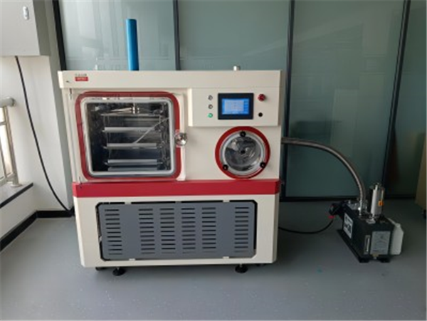 在化妝品凍干機(jī)中，如何處理冷凍物體表面的結(jié)霜問(wèn)題？
